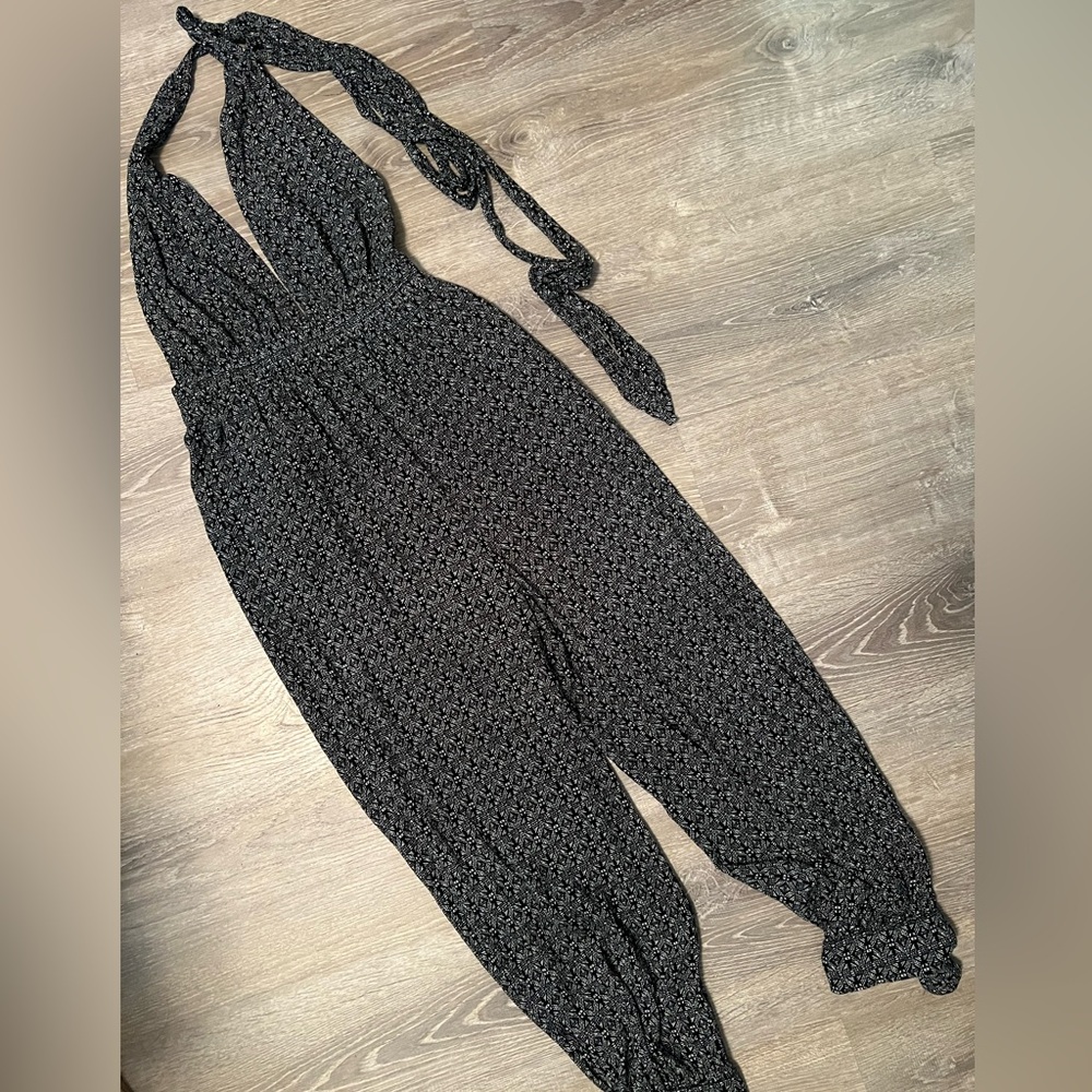 Lulu’s cute halter jumpsuit - perfect for spring and summer!